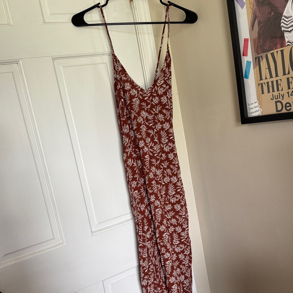 Old Navy Terracotta Dress with White Leaf Pattern